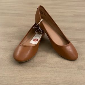 Universal Threads Flats